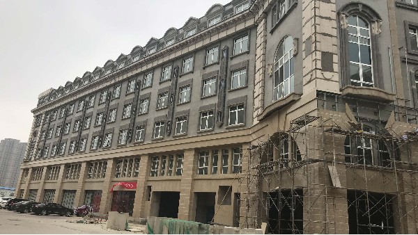 外墻真石漆與普通涂料所用外墻膩子，有什么區別？